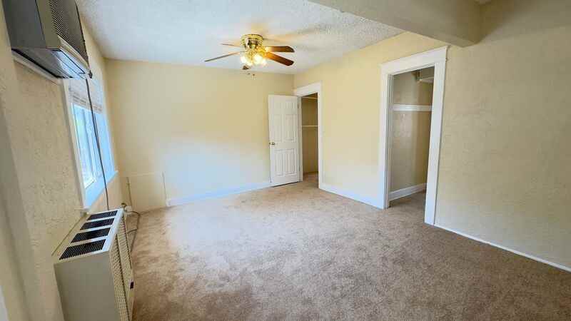 7762 Washington Ave - Photo 2 of 15