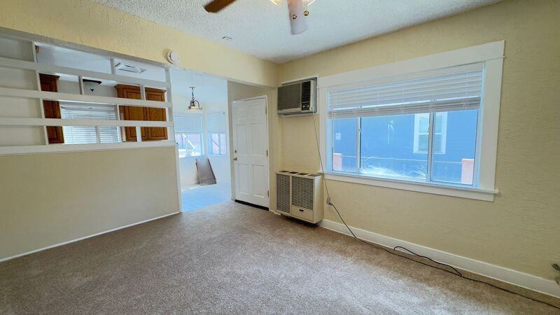 7762 Washington Ave - Photo 3 of 15