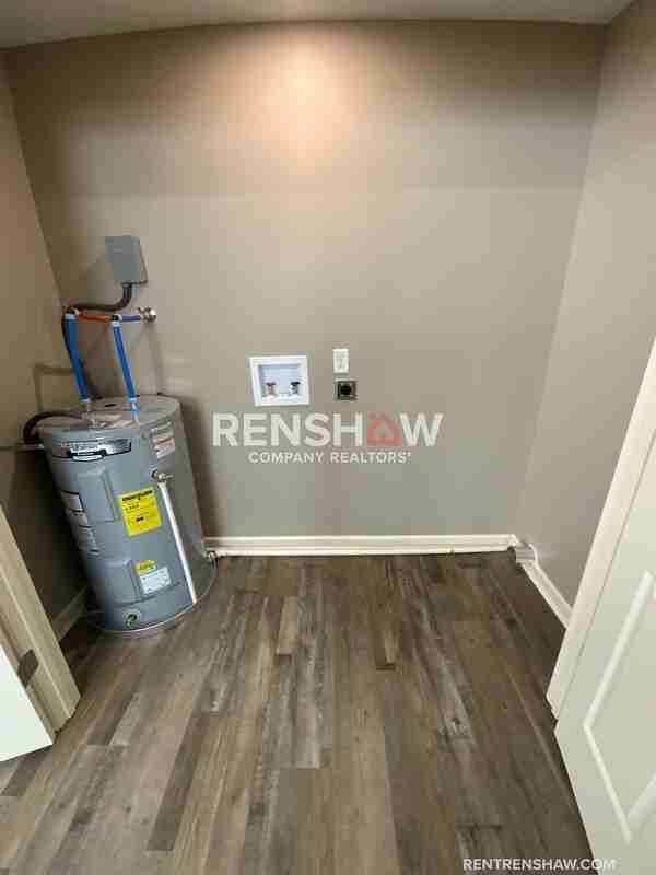 141 Hawthorne Ave - Photo 6 of 9