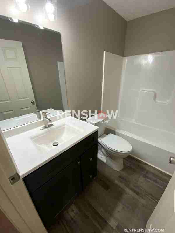 141 Hawthorne Ave - Photo 7 of 9
