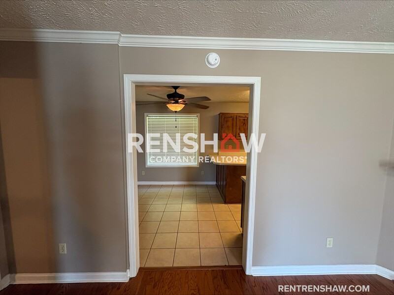 35 Castlerock Cv - Photo 5 of 25