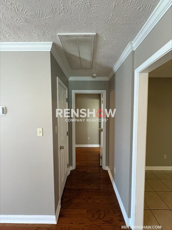 35 Castlerock Cv - Photo 6 of 25