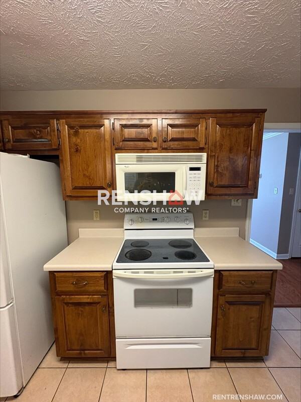 35 Castlerock Cv - Photo 7 of 25