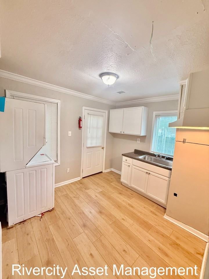 2206 Lyon Ave #2206 - Photo 7 of 7