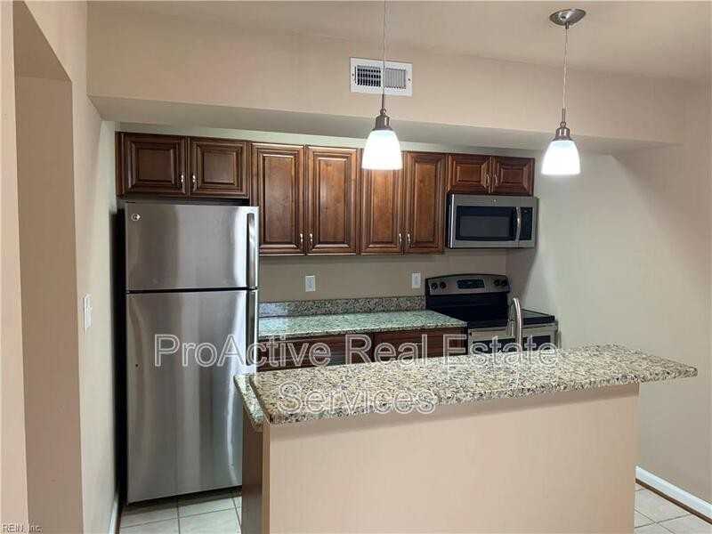 112 W 39th St - Photo 6 of 29