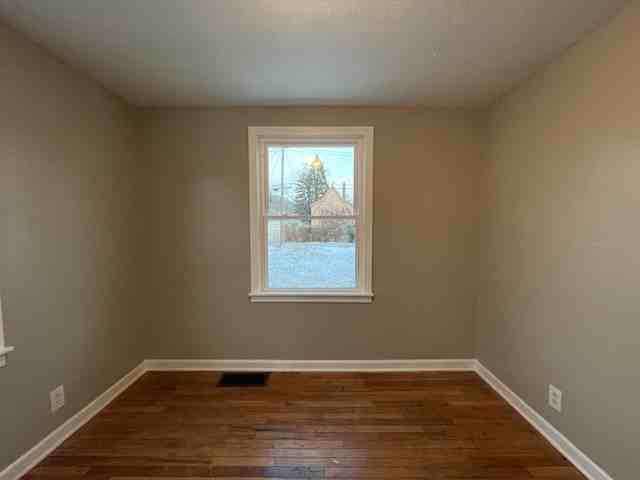 1630 S Jackson St #1 - Photo 7 of 17