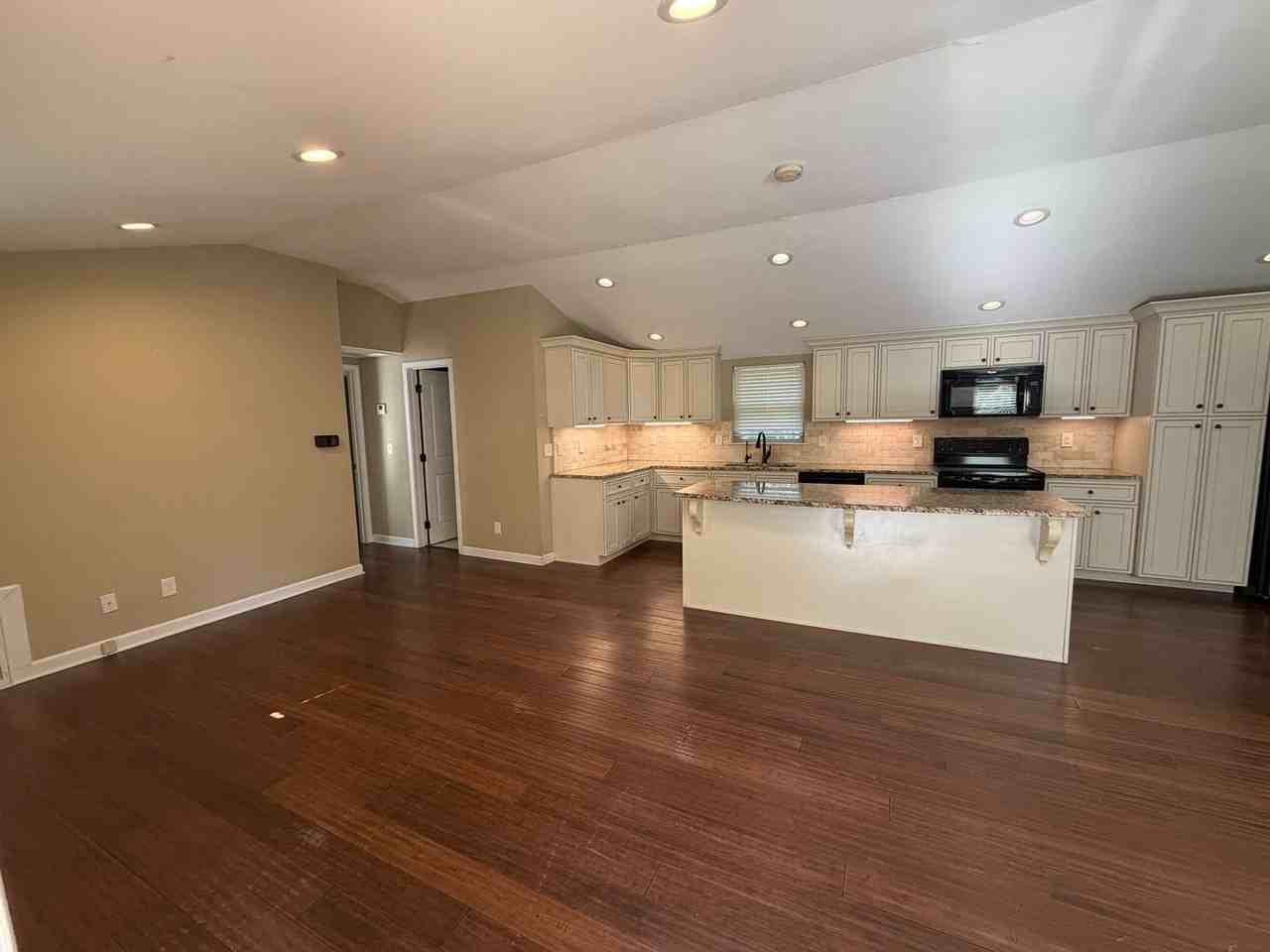 404 Pilch Rd - Photo 3 of 13
