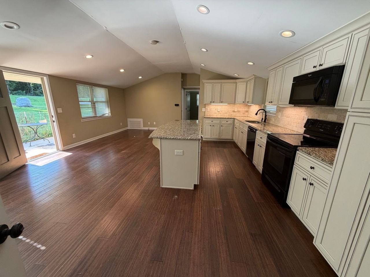 404 Pilch Rd - Photo 4 of 13