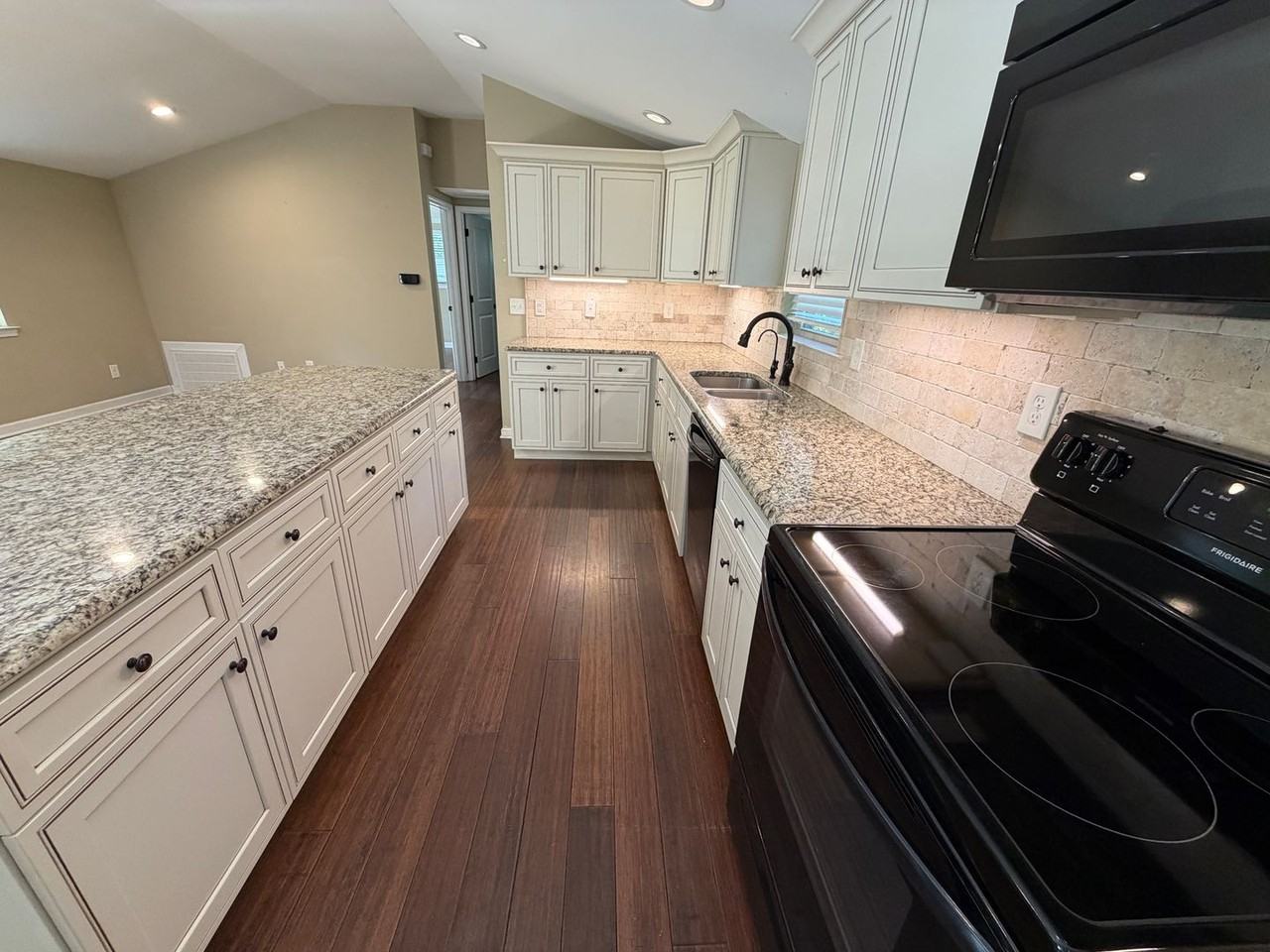 404 Pilch Rd - Photo 5 of 13