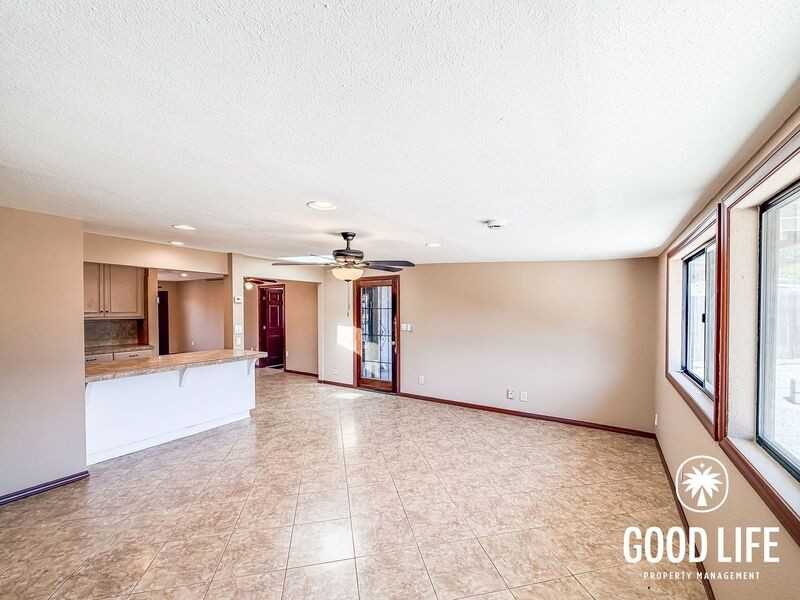4479 Pocahontas Ave - Photo 7 of 25