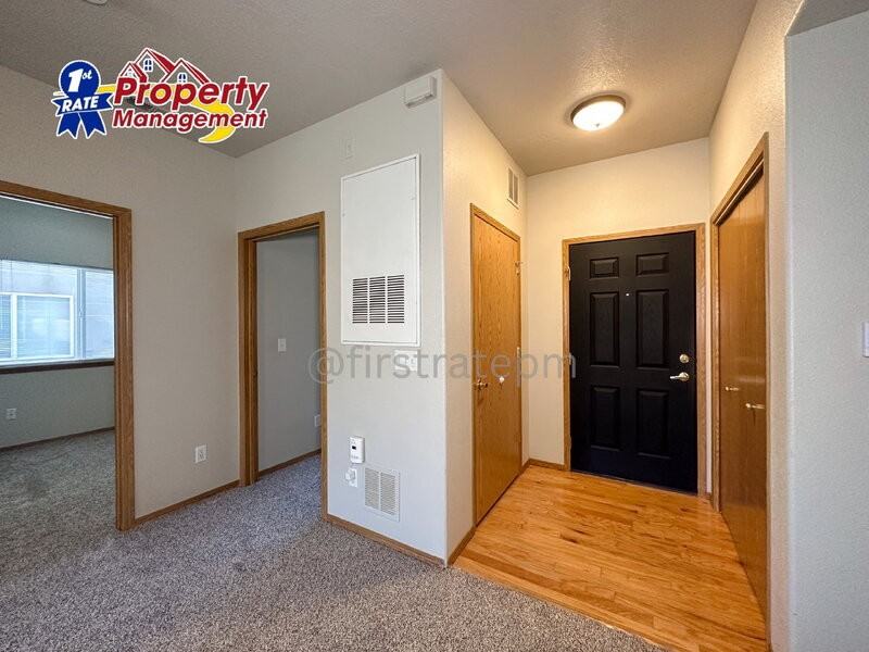 1923 E Wilson Ln #B - Photo 3 of 27