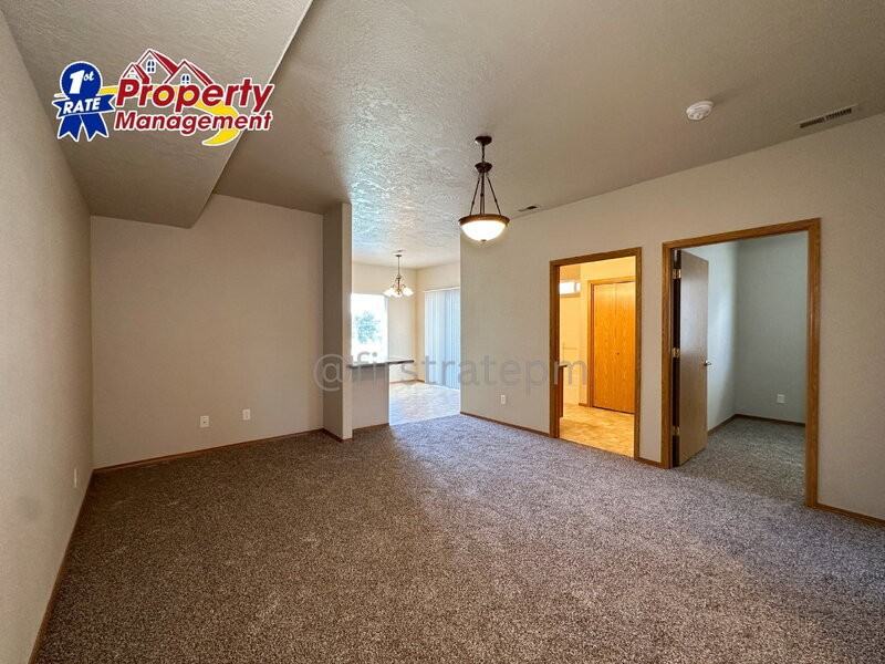 1923 E Wilson Ln #B - Photo 5 of 27