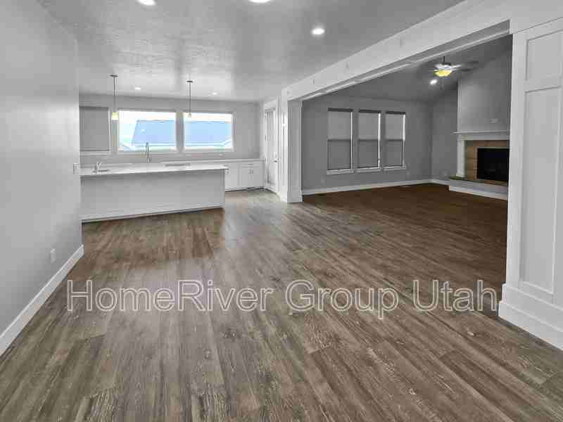 3818 S Rock Dr - Photo 6 of 24