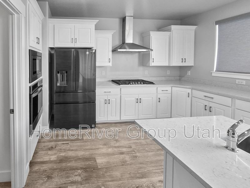 3818 S Rock Dr - Photo 7 of 24