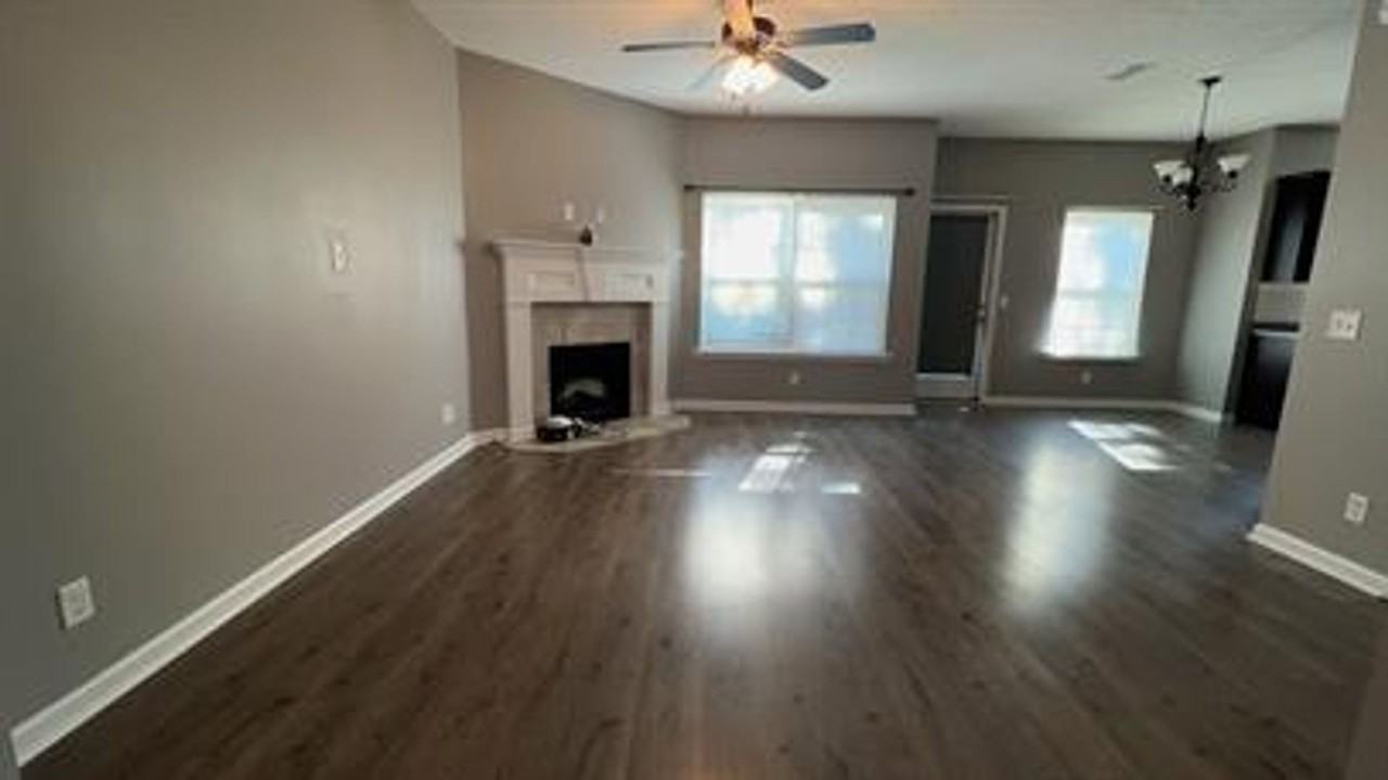 1605 Longleaf Ct - Photo 7 of 32