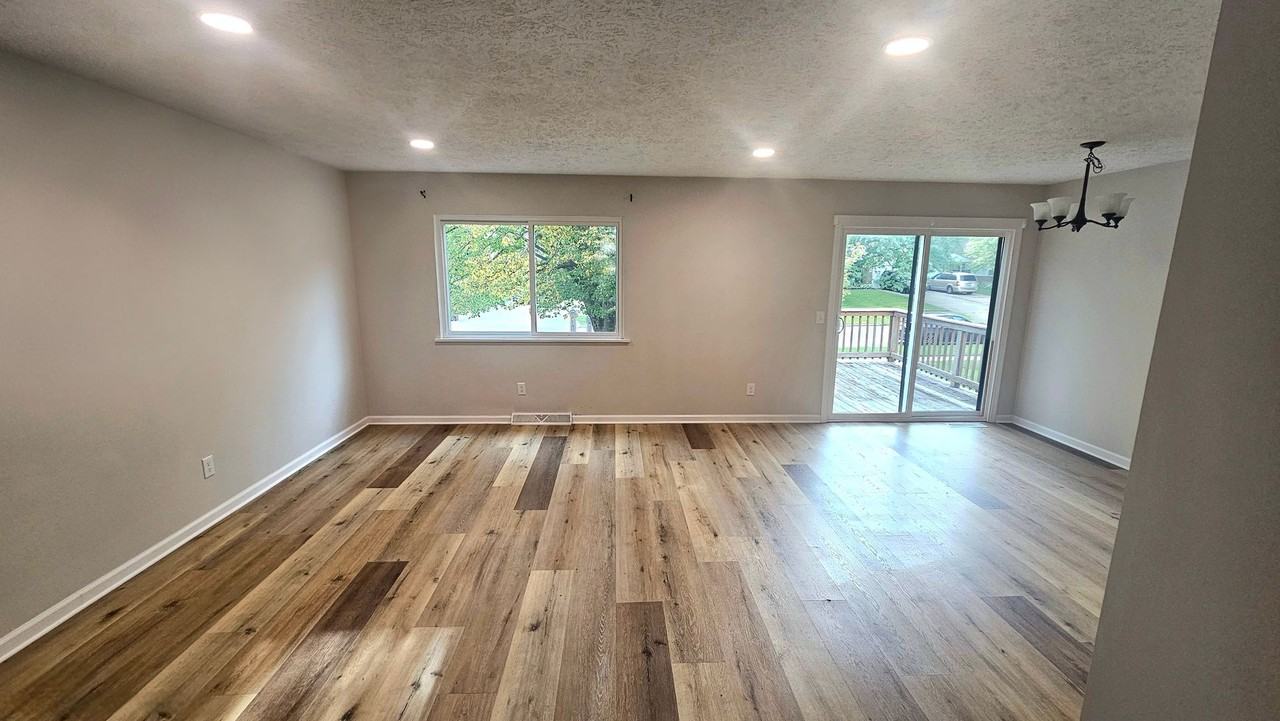 1817-1819 1817-1819 Sawmill Pl Mansfield OH 44904 - Photo 2 of 19