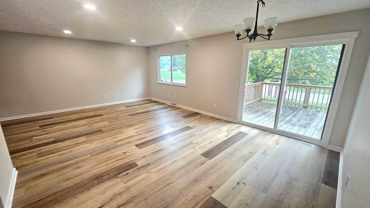 1817-1819 1817-1819 Sawmill Pl Mansfield OH 44904 - Photo 4 of 19