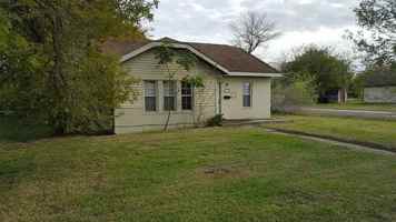 featured image of 802 17th St