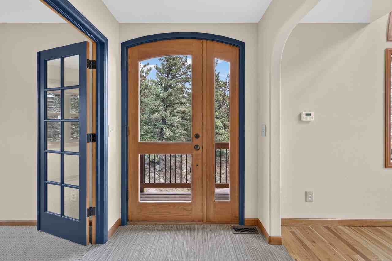 84 Canon View Rd - Photo 2 of 49