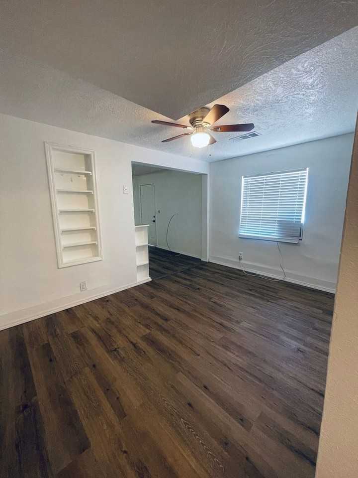 1818 Edith Blvd Se - Photo 6 of 17