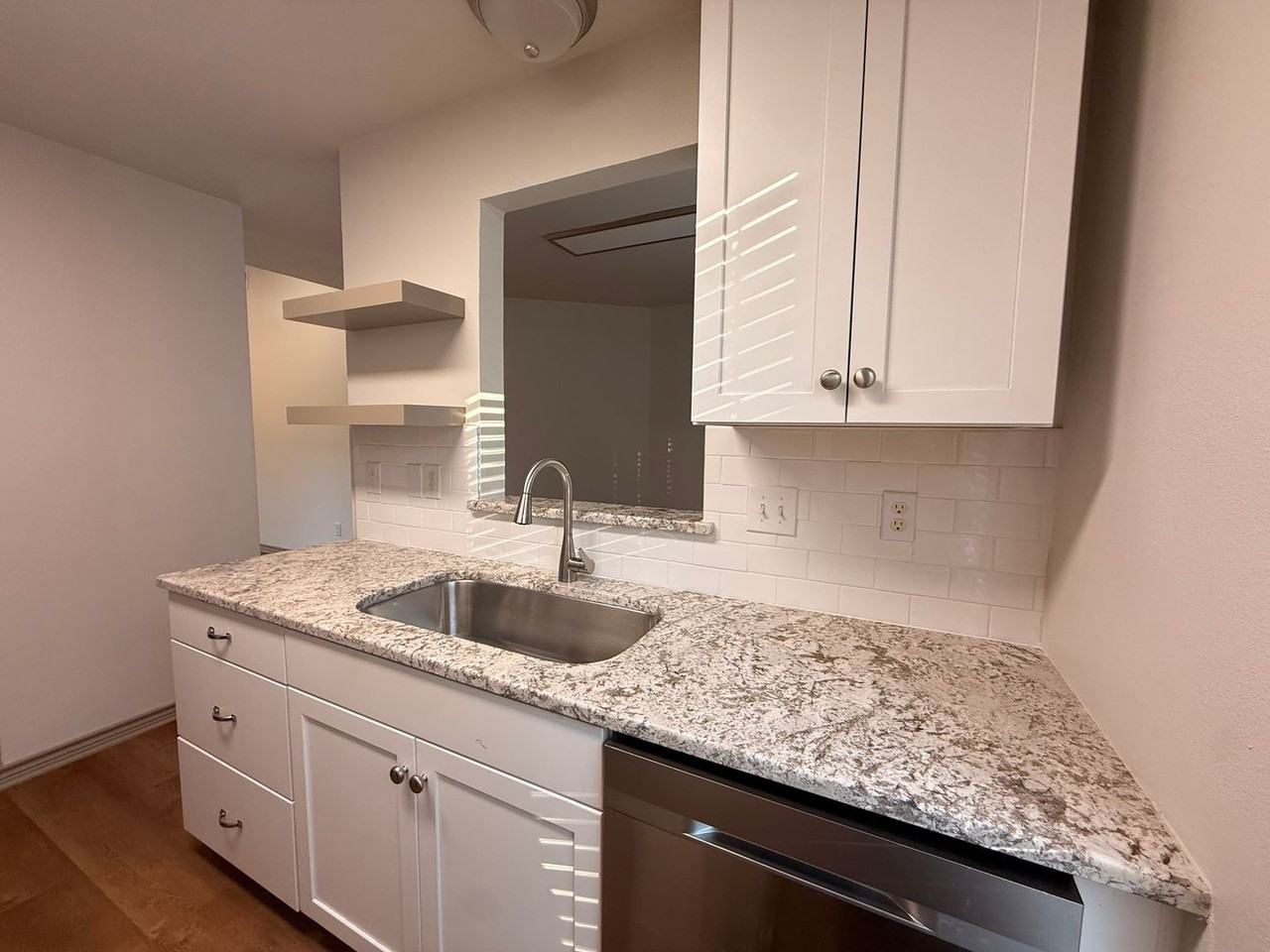 3604 Andrea St - Photo 4 of 24