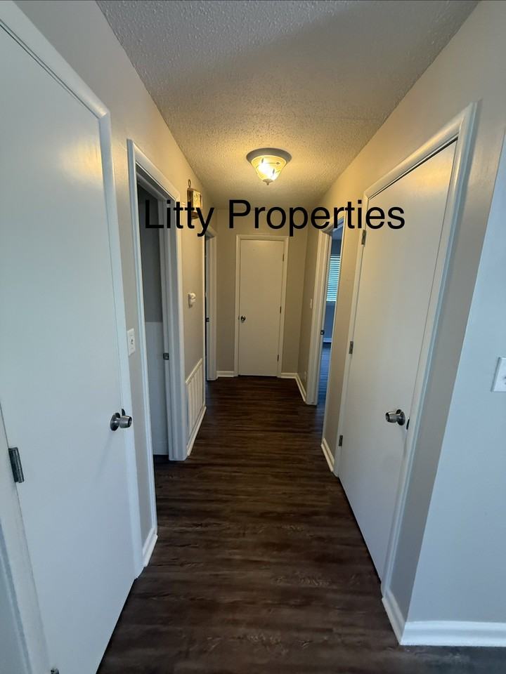 612 Ray St #1 - Photo 3 of 11