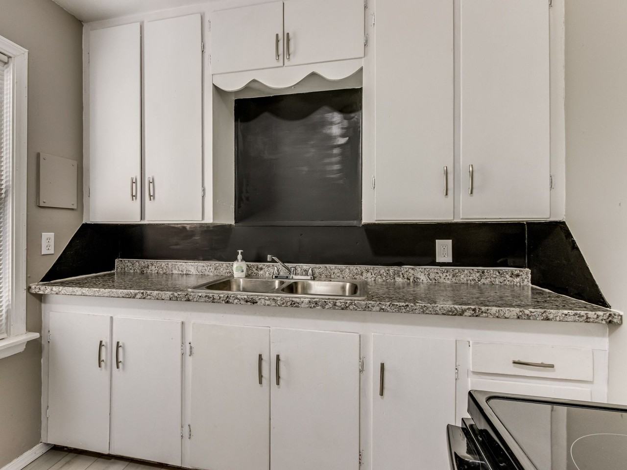 4641 Se 21st St #1 - Photo 3 of 10