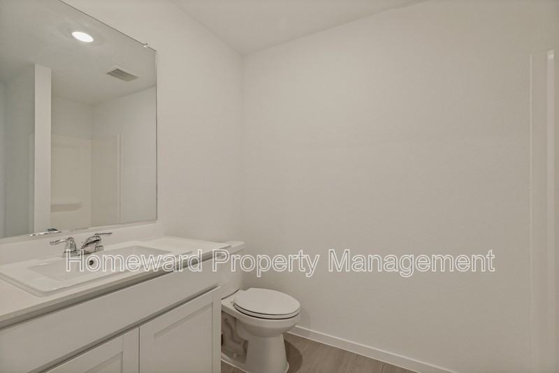 1037 Bishop Creek Dr - Photo 4 of 12