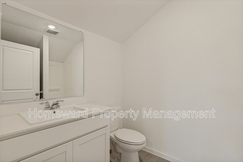 1037 Bishop Creek Dr - Photo 6 of 12