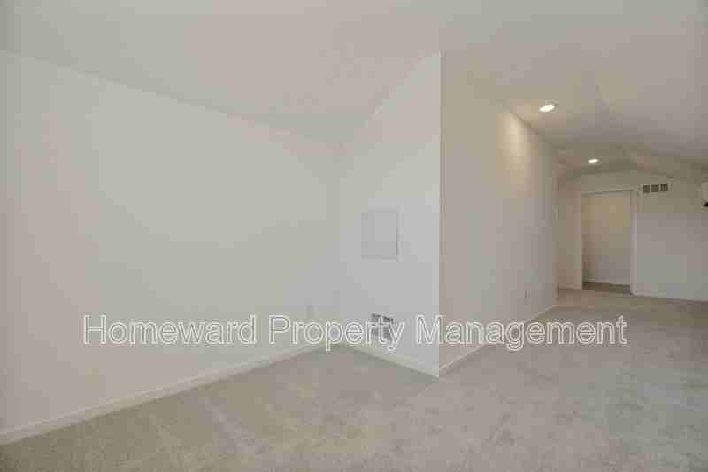 1037 Bishop Creek Dr - Photo 7 of 12