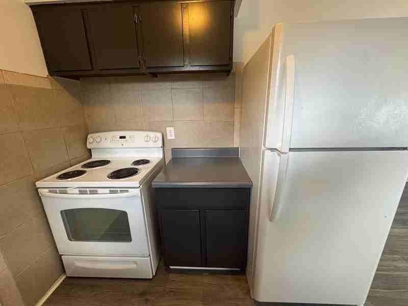 4083 Hazel Ave - Photo 6 of 10