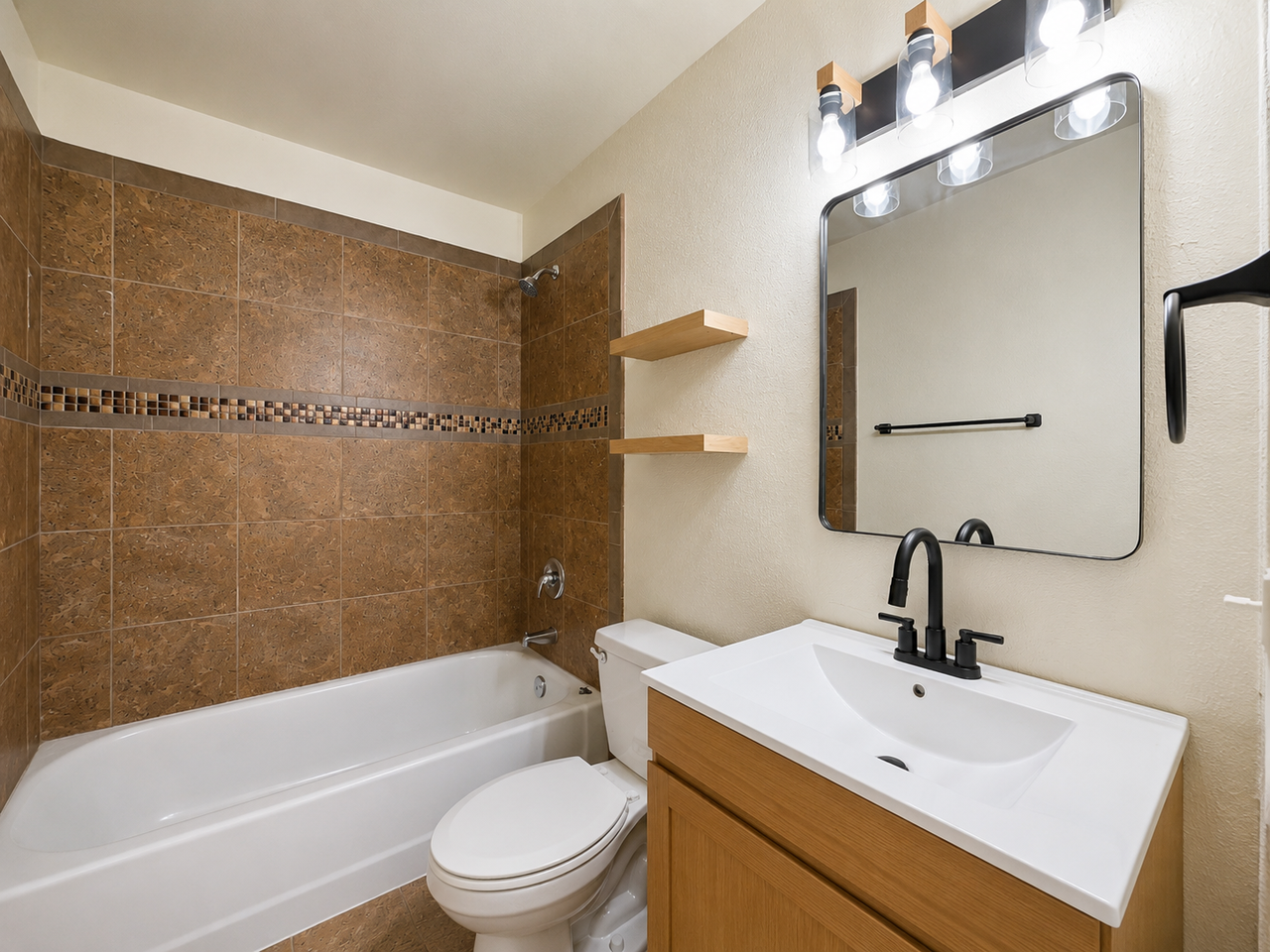 1313 Branson Ave #1 - Photo 3 of 4