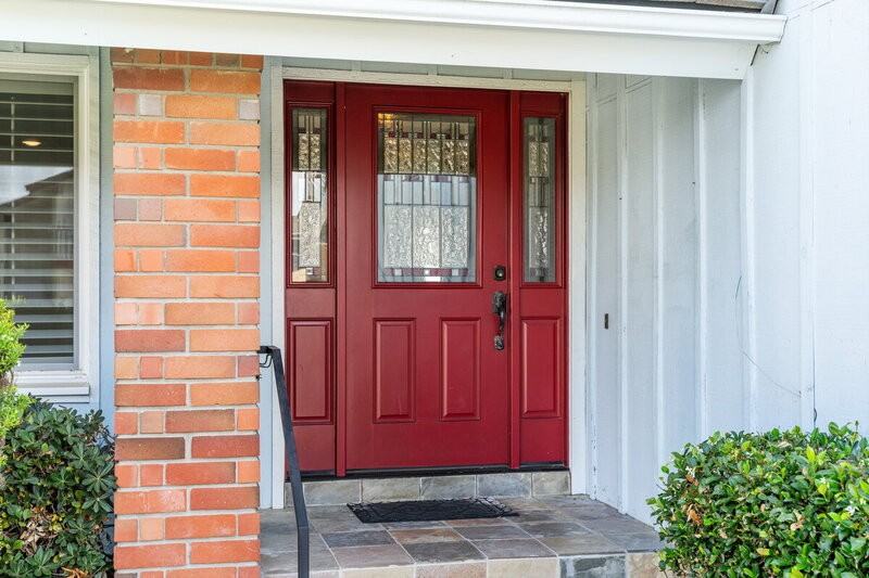 8591 Naples Dr - Photo 5 of 38