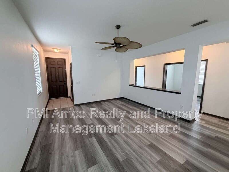 1065 View Pointe Way - Photo 4 of 17