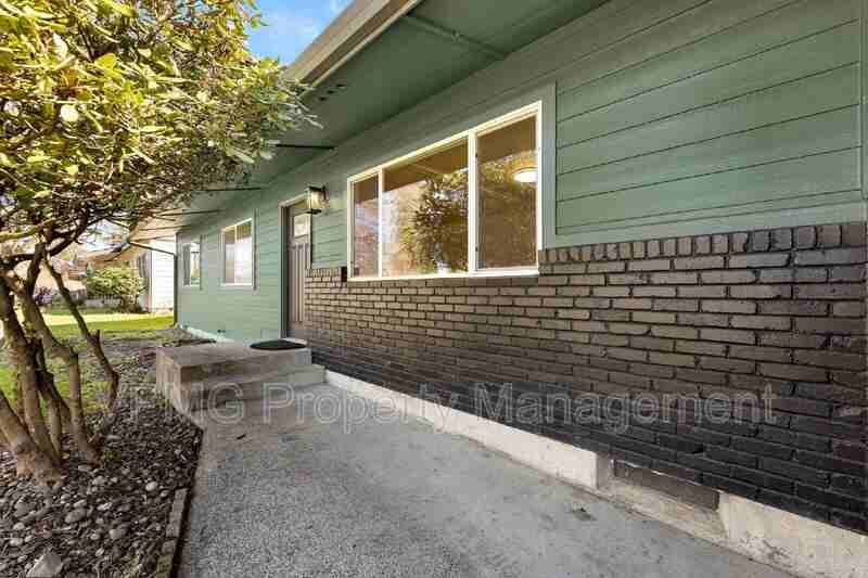 14907 Ne 34th St - Photo 5 of 30