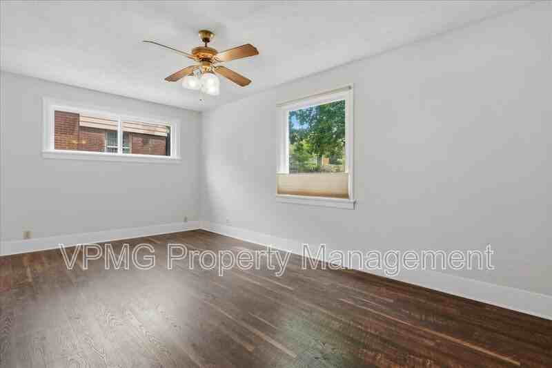 2014 E St - Photo 5 of 29