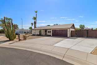1223 W Oxford Dr - Photo 1 of 1