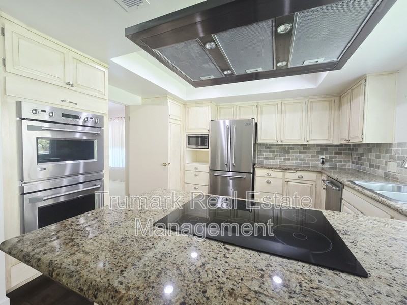 3933 Karen Lynn Dr - Photo 4 of 19