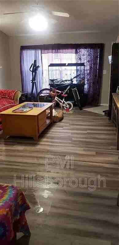 914 Burlwood St - Photo 3 of 50