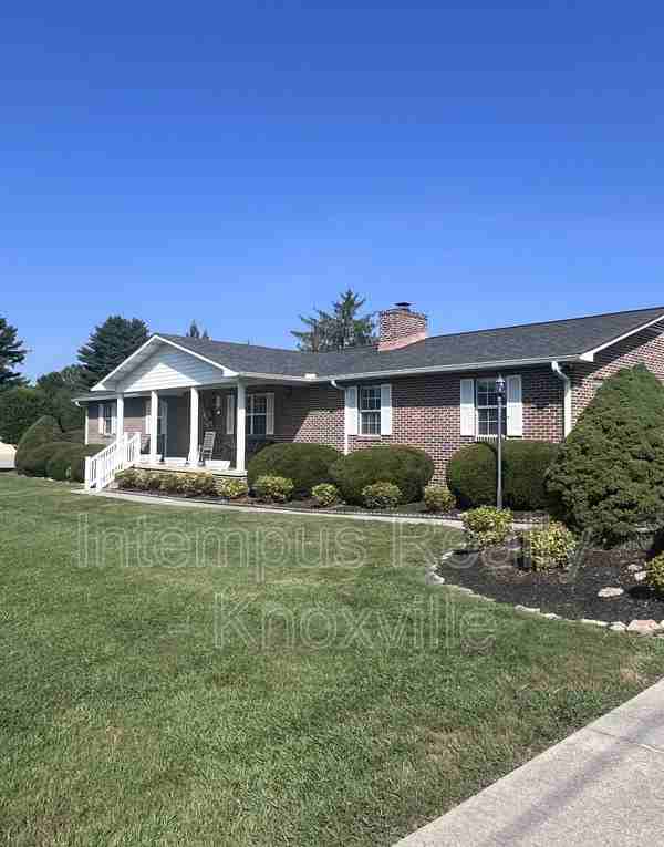 5311 W Emory Rd - Photo 3 of 41