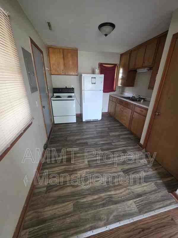 349 22nd Ave Sw - Photo 2 of 7