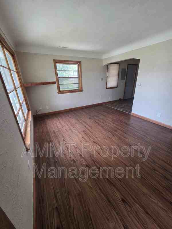 349 22nd Ave Sw - Photo 7 of 7