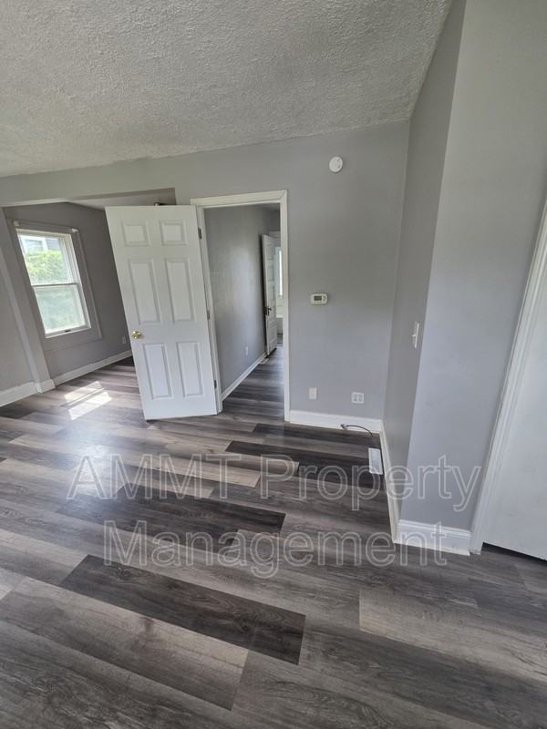 2622 2nd Ave Se - Photo 5 of 9