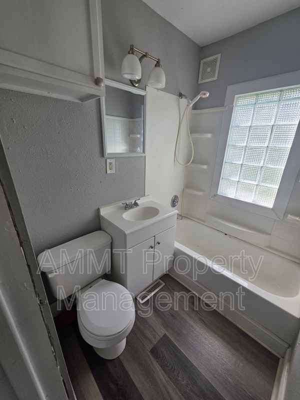 2622 2nd Ave Se - Photo 6 of 9