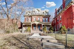 featured image of 2112 Kemper Ln #2