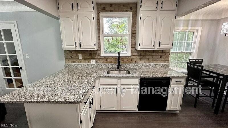 3700 Blanche Ave - Photo 7 of 25