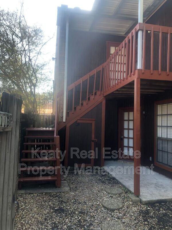 111 Shekel Dr Apt B - Photo 2 of 16