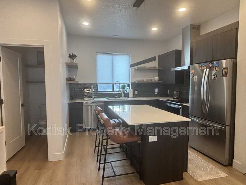 64 W Iko Ave #T204 - Photo 5 of 29
