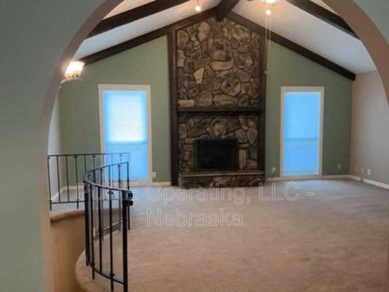 10821 Curtis Avenue Cir - Photo 4 of 28