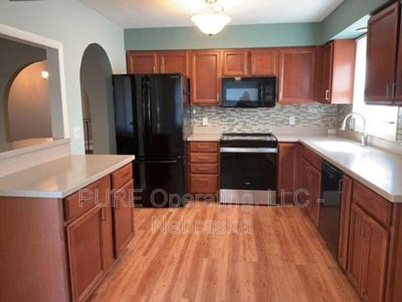 10821 Curtis Avenue Cir - Photo 7 of 28